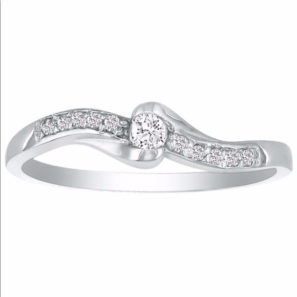 10K Diamond friendship ring pre-engagement Jewelry - 10K Promise Ring 11 Diamonds 1.12gms.  ~US Size 4 whisky under